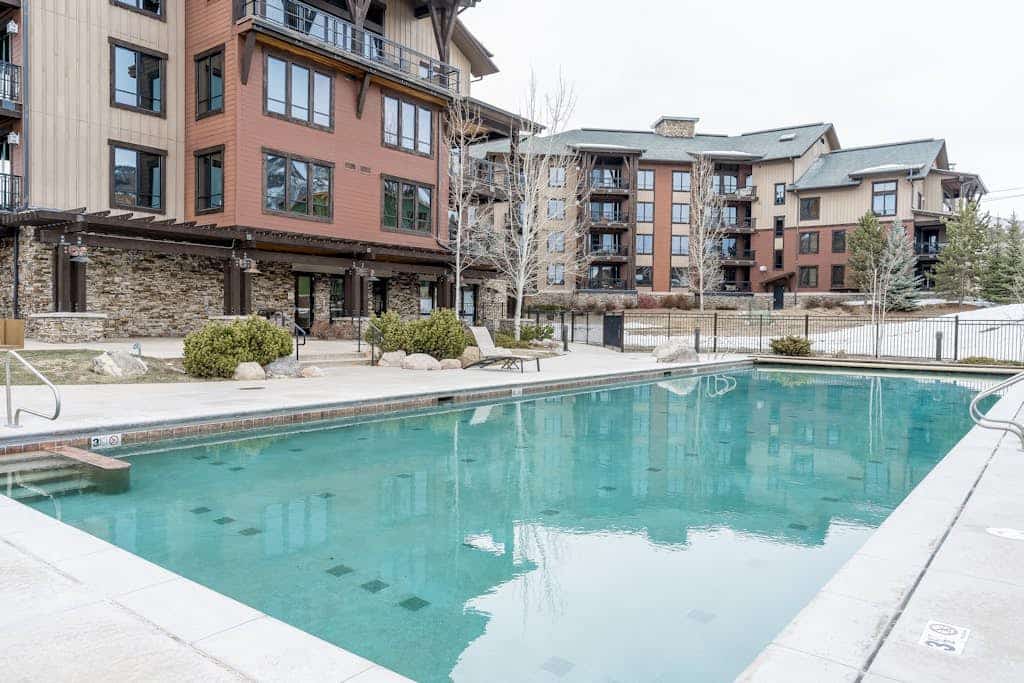 Family-friendly condo w/view & shared pool, hot tubs, fitness & game room