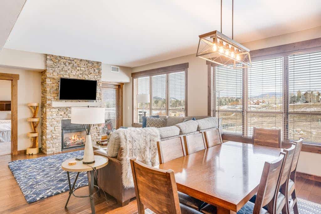 Family-friendly condo w/view & shared pool, hot tubs, fitness & game room