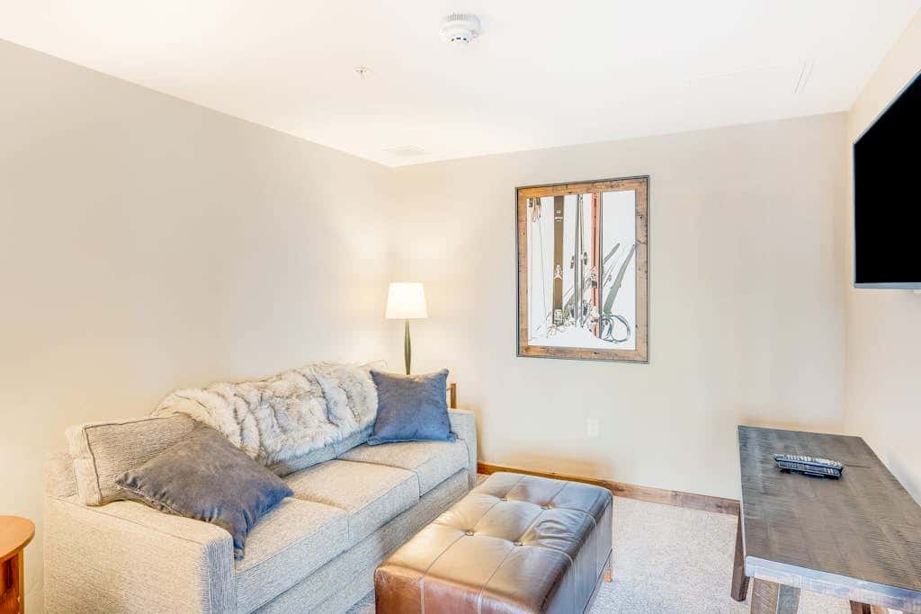 Trailhead Lodge 4118