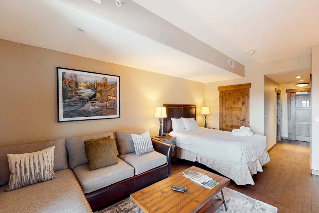 Trailhead Lodge 4113