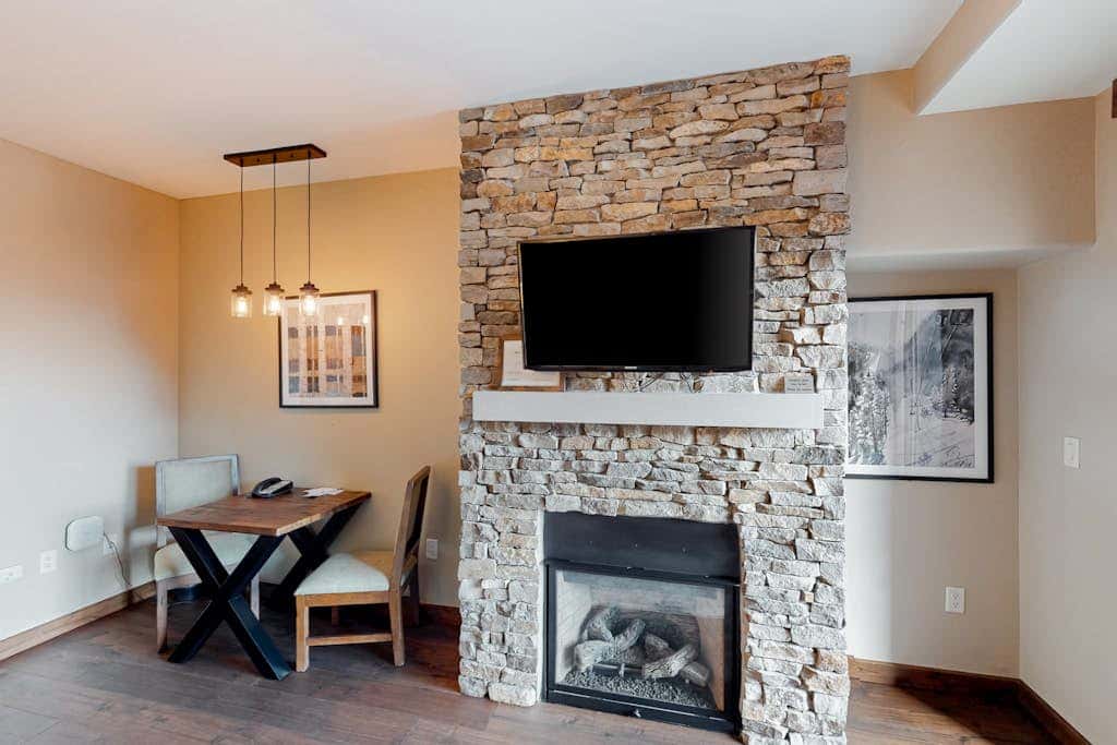 Trailhead Lodge 4113