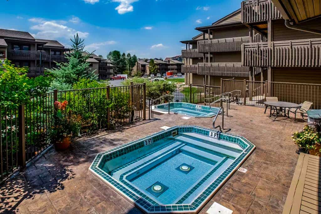 Steamboat home near gondola with pool, hot tub & washer/dryer