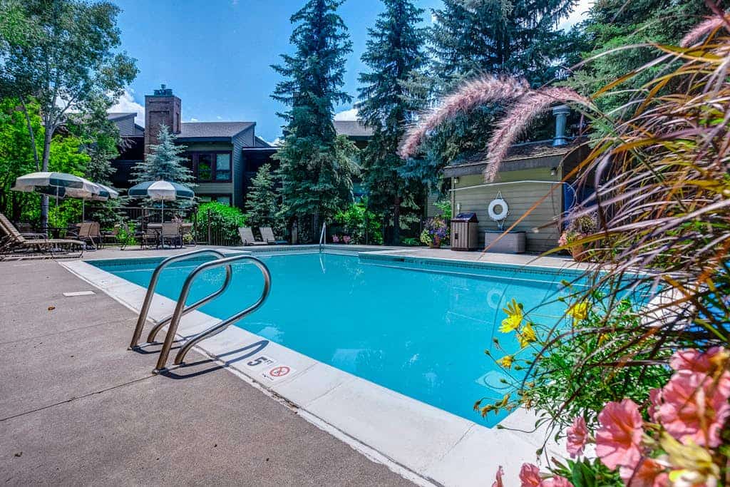 Steamboat condo with pool & hot tubs - walk to ski resort