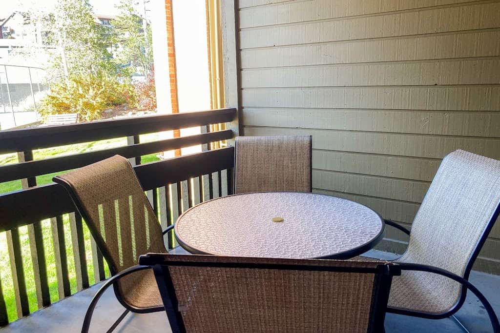 Cozy Steamboat retreat near resort with pool, hot tubs, shuttle & washer/dryer