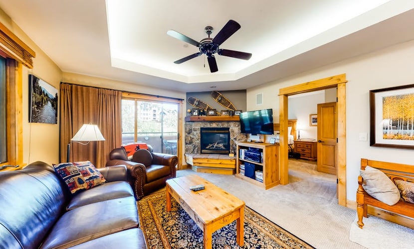 Canyon Creek A105 - Family-friendly condo w/mountain views, balcony, shared hot tub & outdoor pool