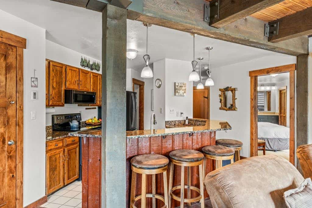 Steamboat home with washer/dryer, pools & hot tubs - near ski lifts