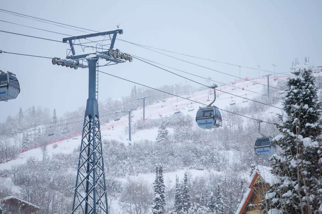 Lovely upgraded mountain condo w/ fireplace & private balcony - ski-in/ski-out