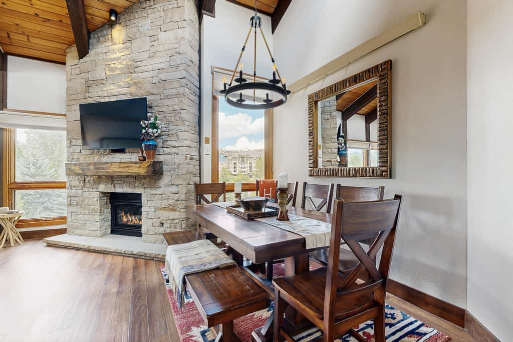 Luxury top-floor condo at Lodge at Steamboat with pool, hot tub & balcony