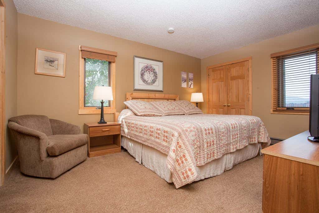 Ski Inn 231