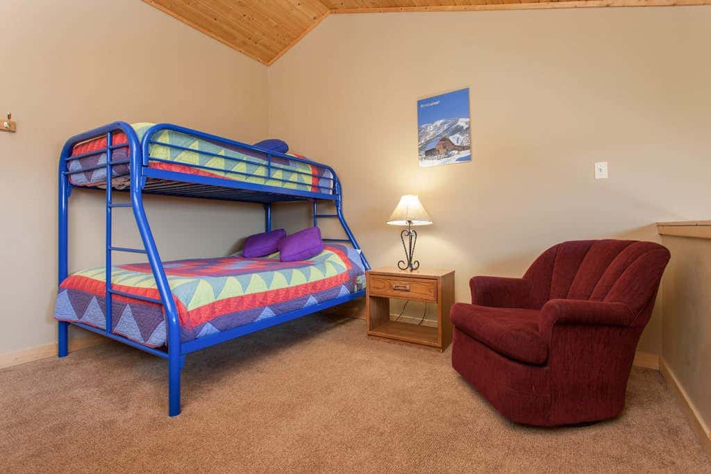 Ski Inn 231