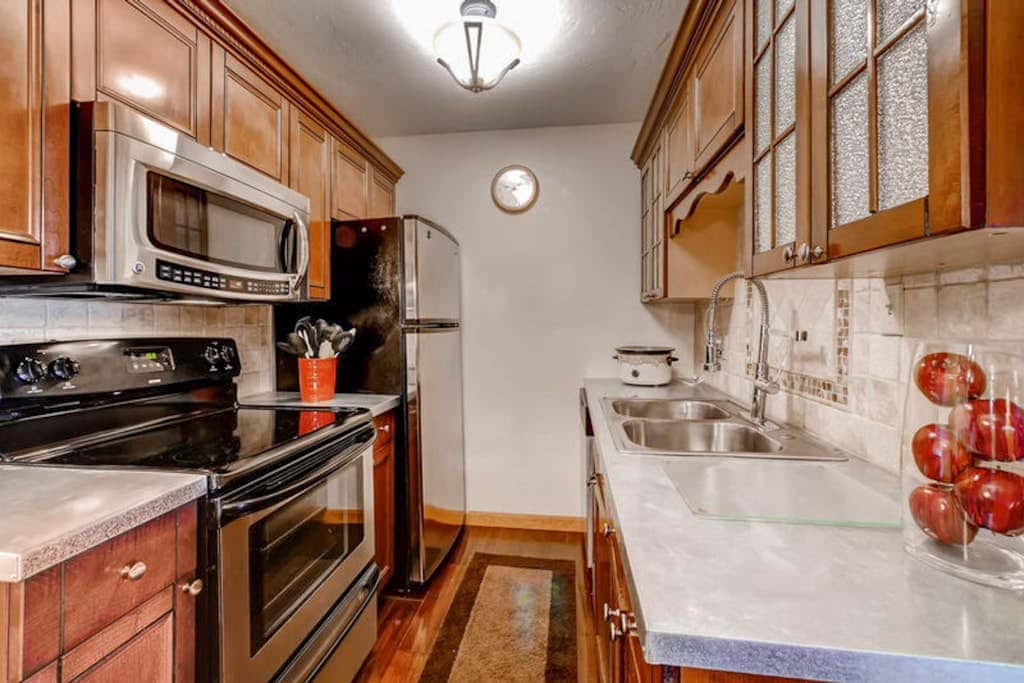 Ski Inn 233