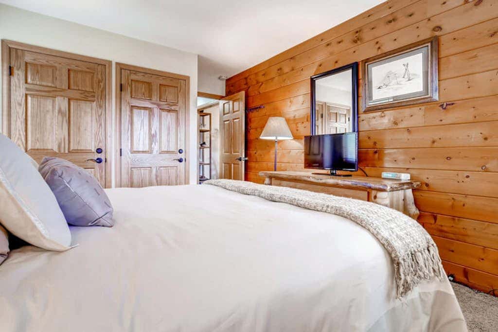 Ski Inn 233