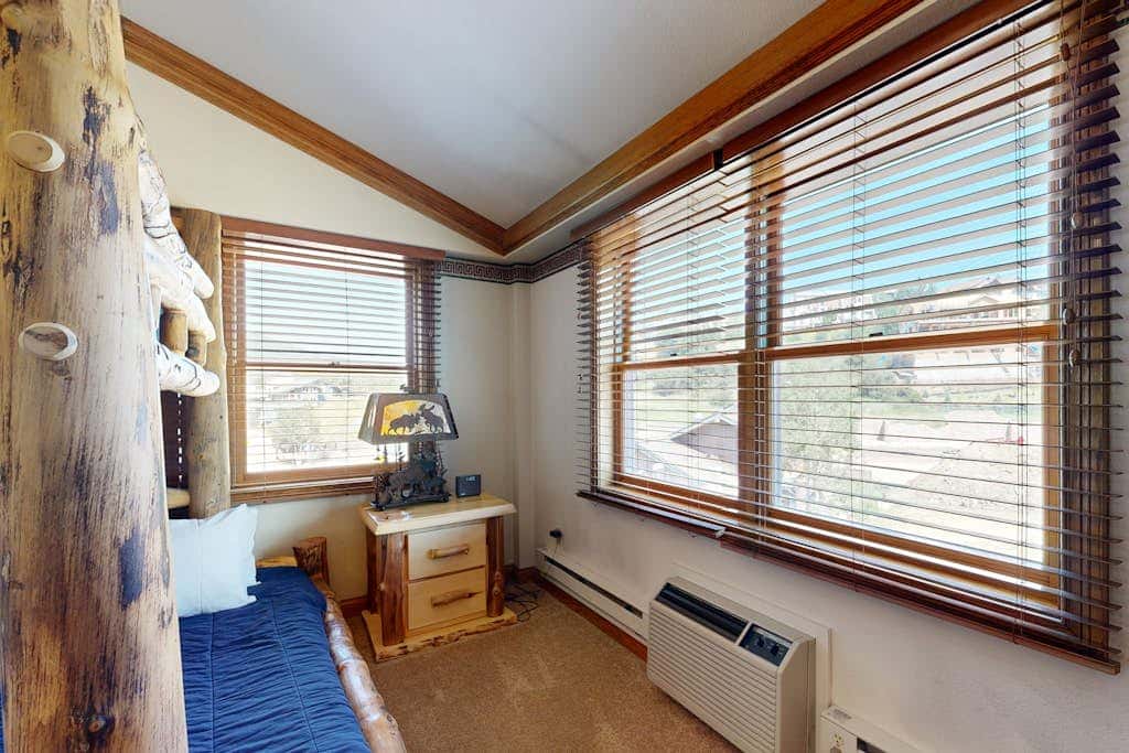 Torian Plum Plaza 508