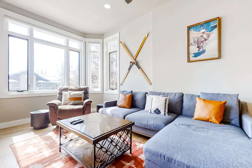 Meadows Cambridge 1 | Mountain Views, Fireplace, Shared Pool & Hot Tub, Winter Shuttle