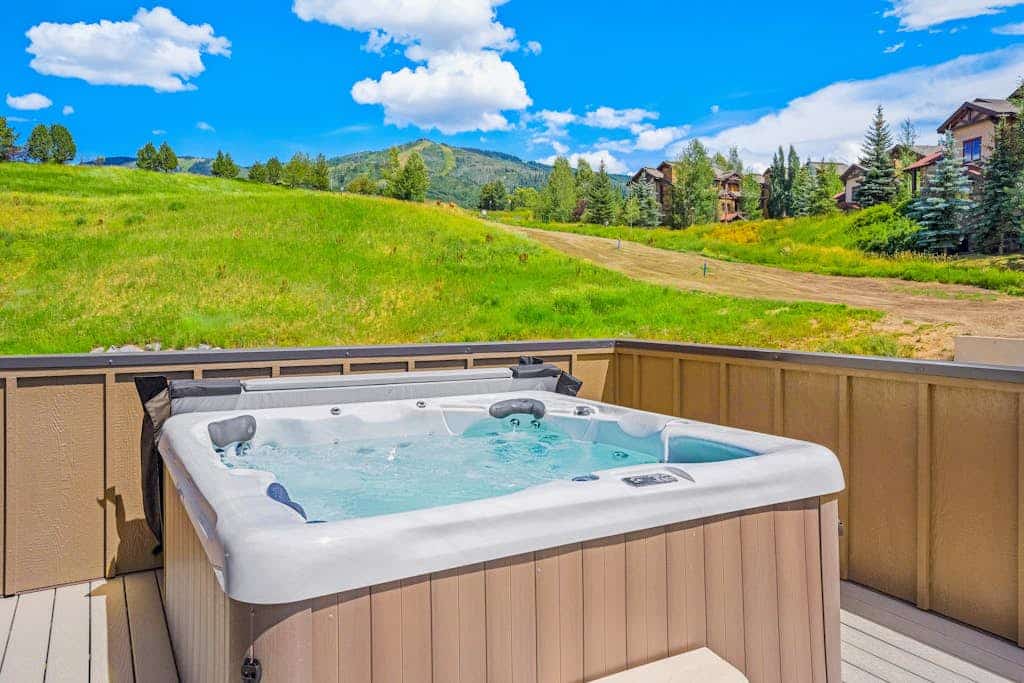 Modern mountain home with hot tub & indoor/outdoor fireplaces - walk to gondola