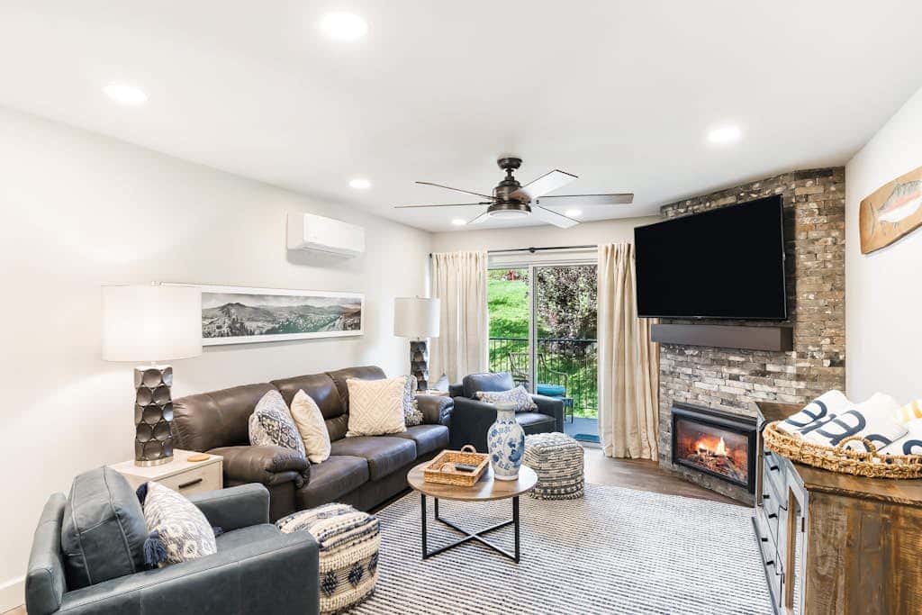 Ski Inn 225