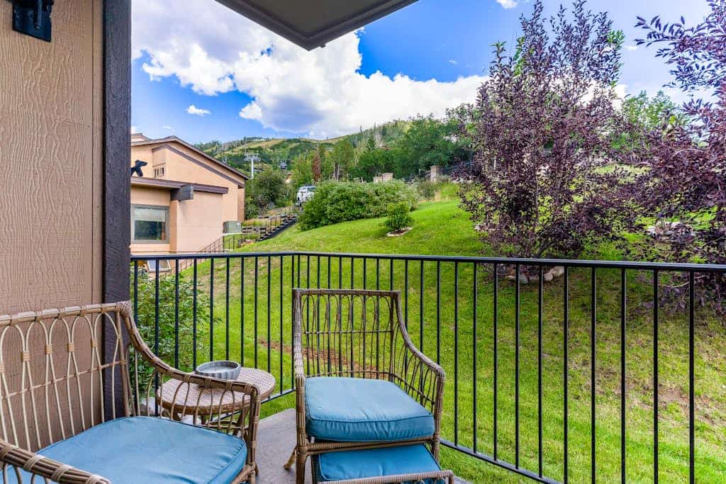 Ski-In/Ski-Out Condo with Shared Hot Tubs, Saunas, Patio, Shuttle to Ski Resort