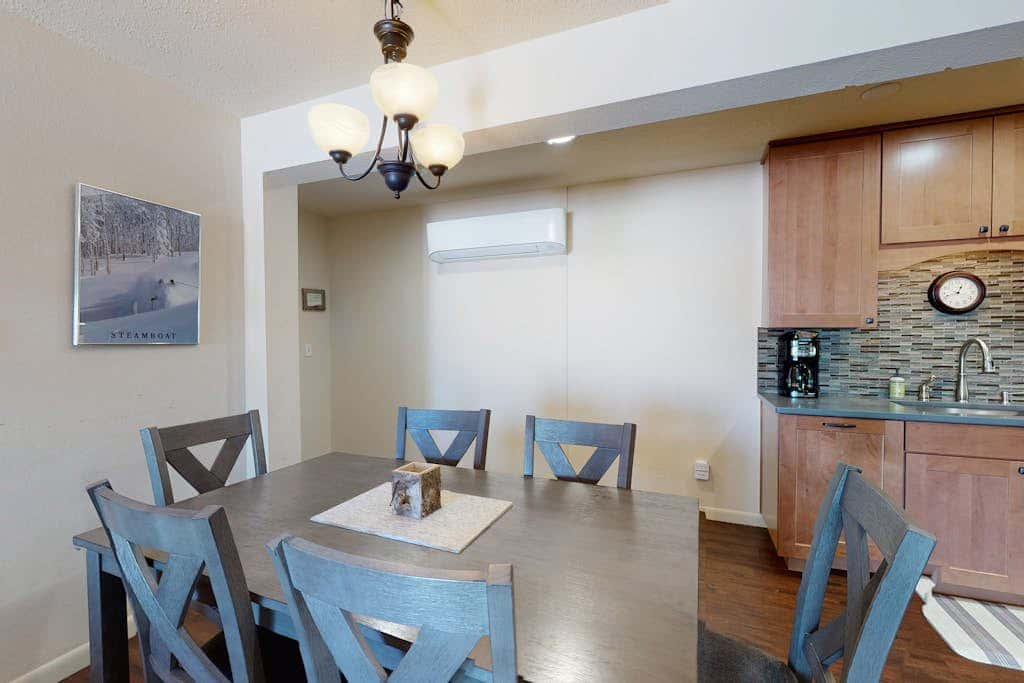 Ski Inn 313