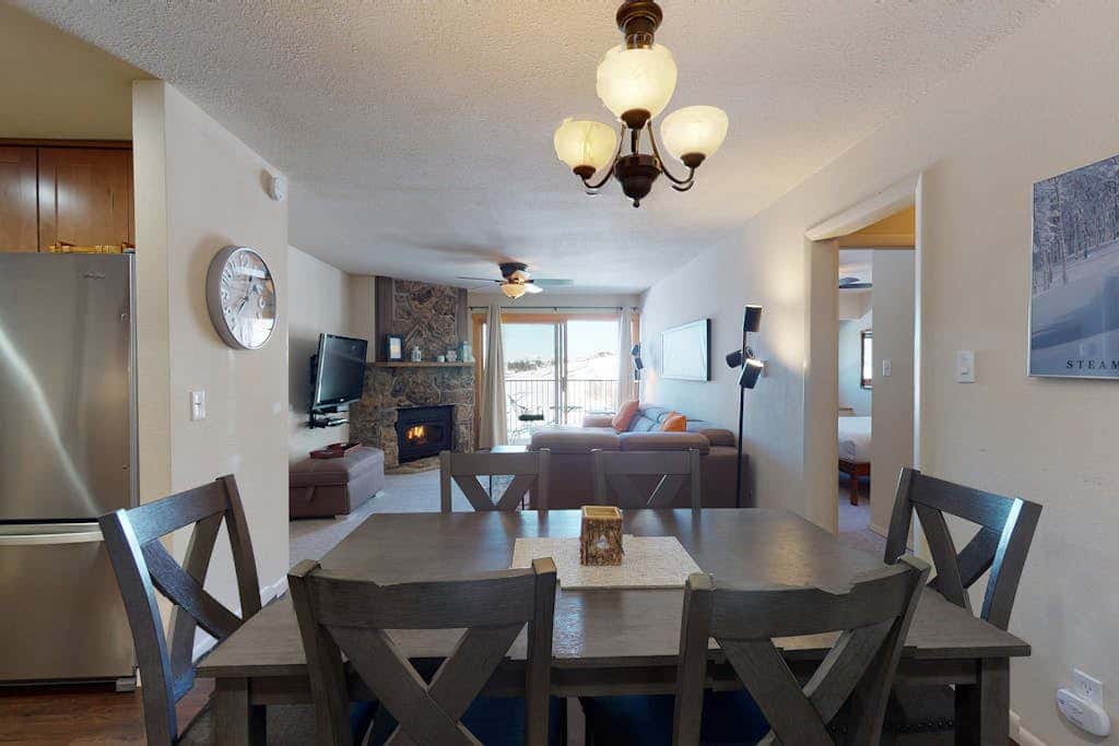 Ski Inn 313