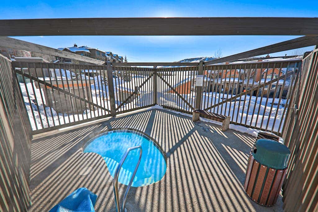 Kicking Horse Lodges 4-205