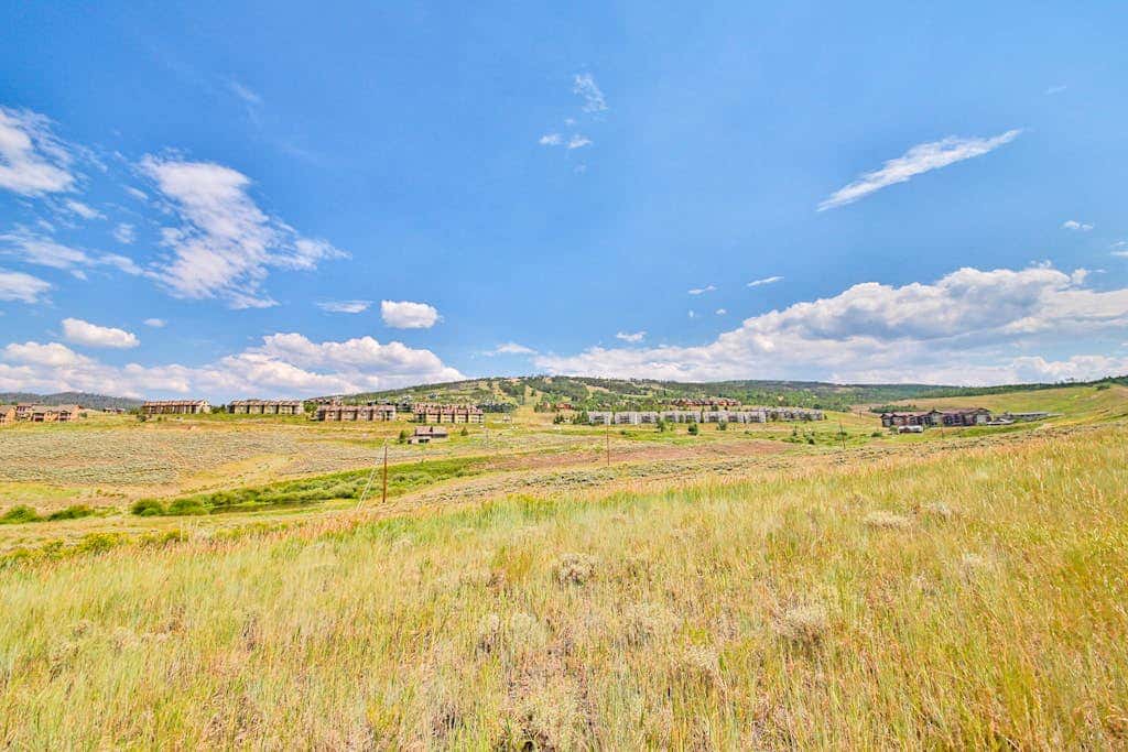 Mountainside 049