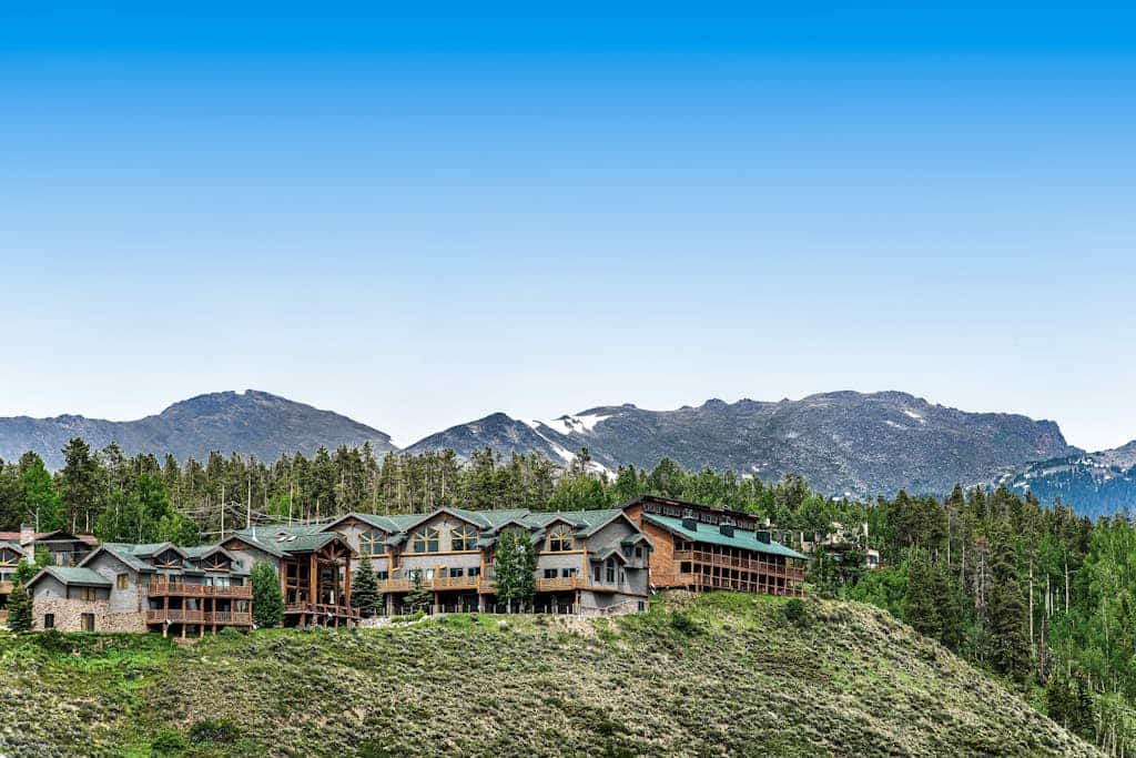 Mountain home with private hot tub, deck, grill, fireplace, Ping-Pong, & WiFi