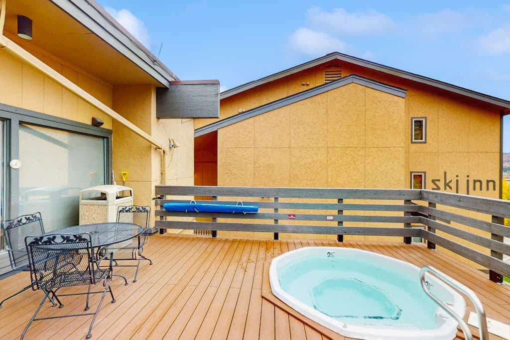 Third Floor, Ski-In/Ski-Out Condo with Shared Hot Tub & High-Speed WiFi