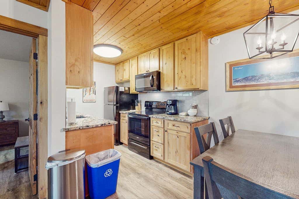 Ski Inn 332