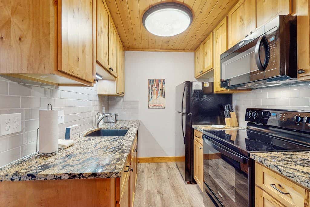 Ski Inn 332