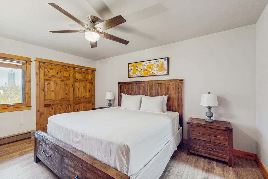 Ski Inn 332