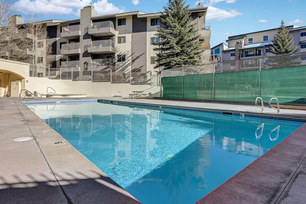 Beaver Creek West Condo with Heated Pool, 3 Hot Tubs & Shuttle to the Slopes