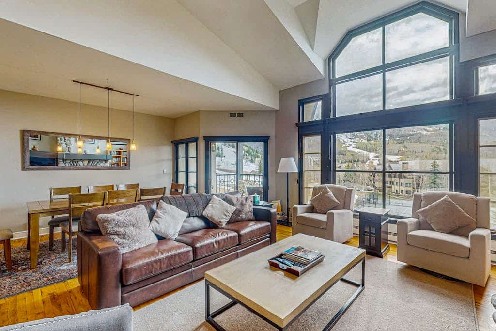 Panoramic mountain-view ski-in/ski-out townhome on world-class slopes