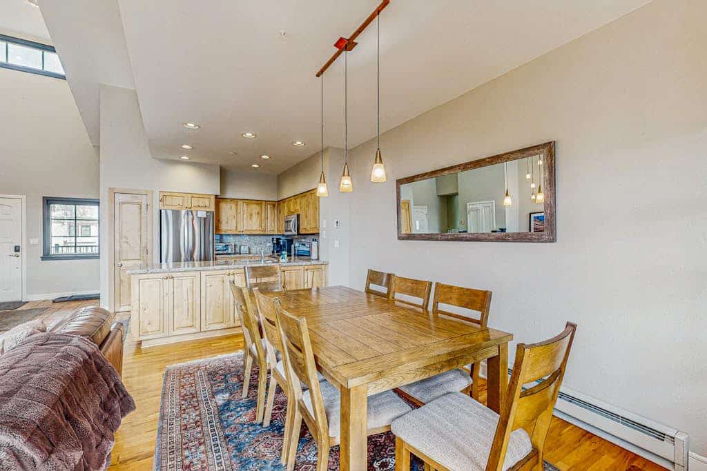 Panoramic mountain-view ski-in/ski-out townhome on world-class slopes