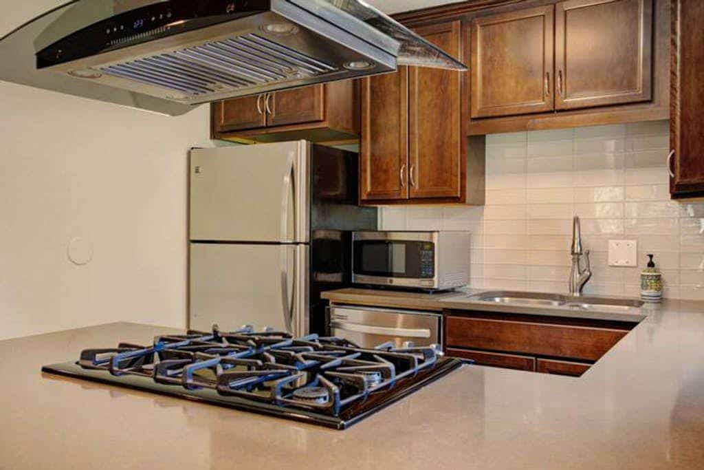 Updated condo w/ private balcony, grill, fast wifi & great location