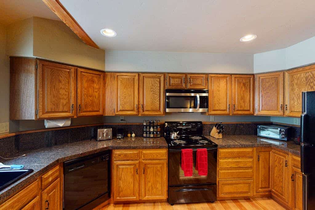 Luxury Family-Friendly Retreat with Garage | Shared Pool & Walk to Golf Club