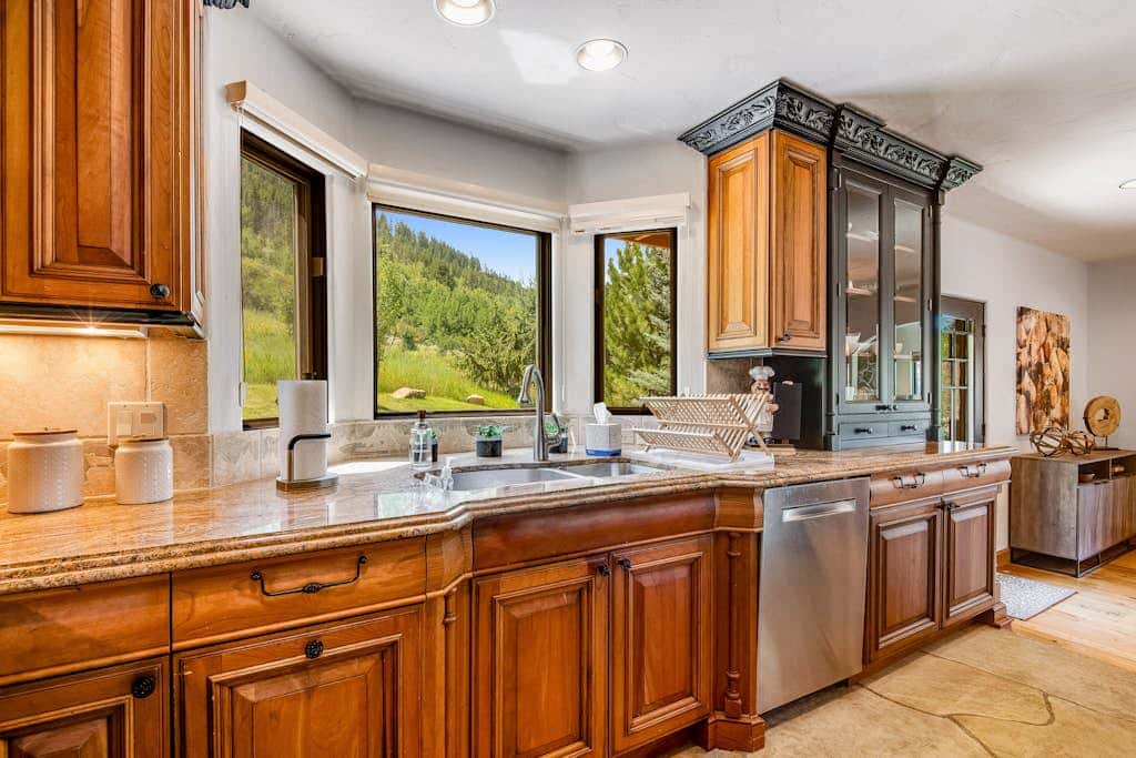 Luxury Mountain Retreat