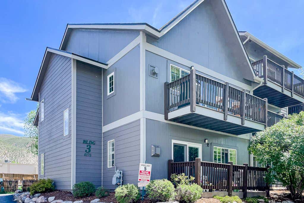 River's Edge Vista Retreat