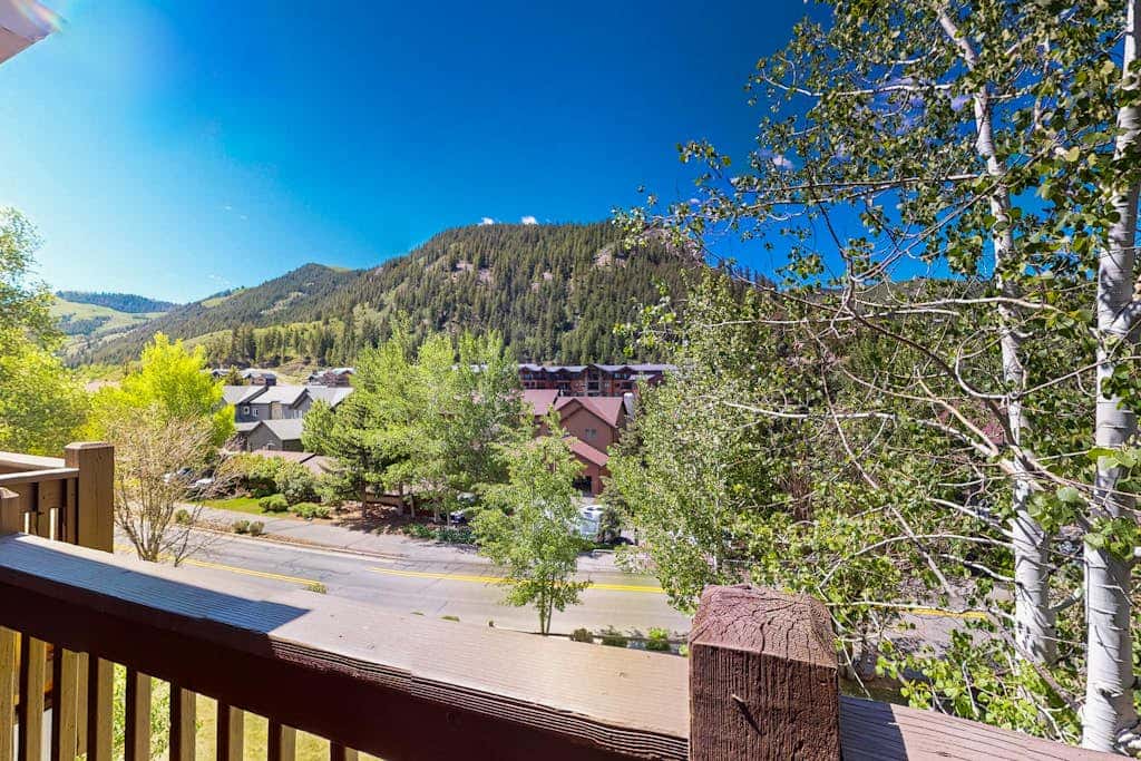 River's Edge Vista Retreat