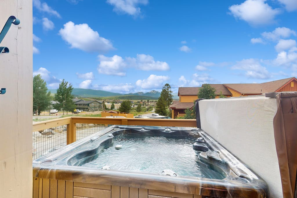 Mountain View House