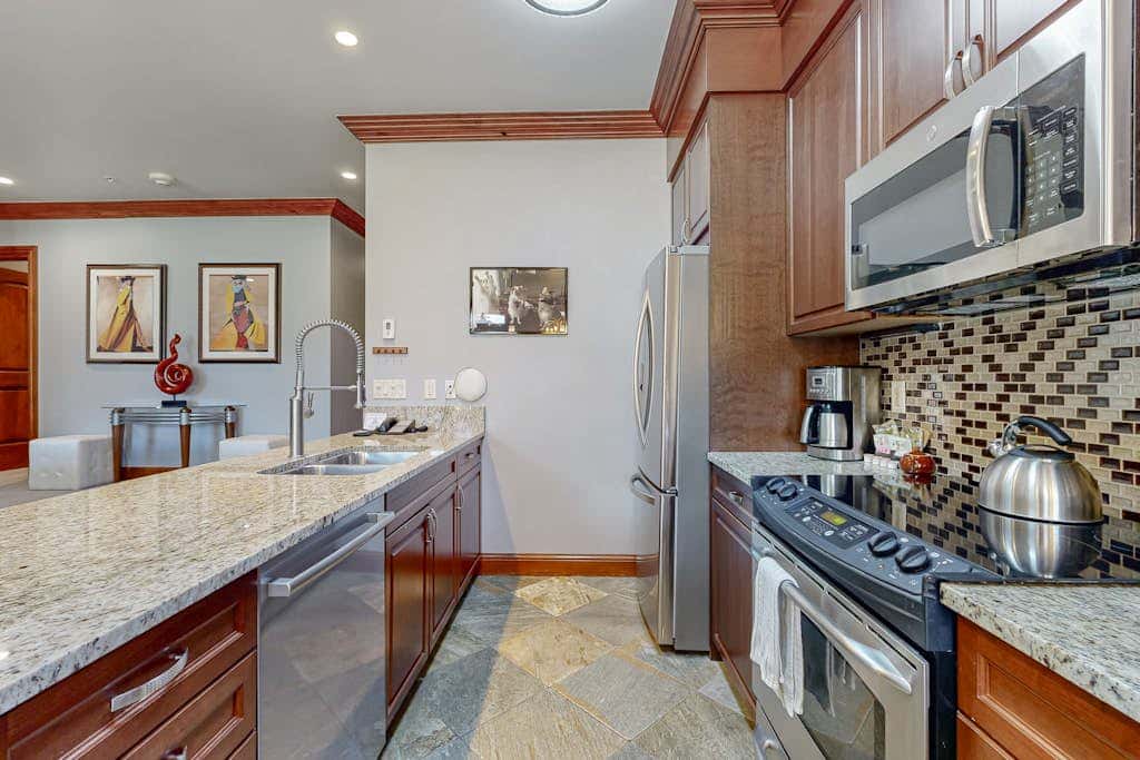 Lion Square Lodge East 109