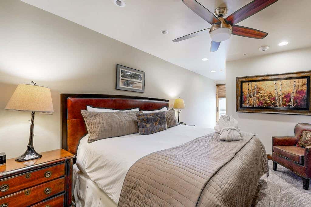 Lion Square Lodge East 305