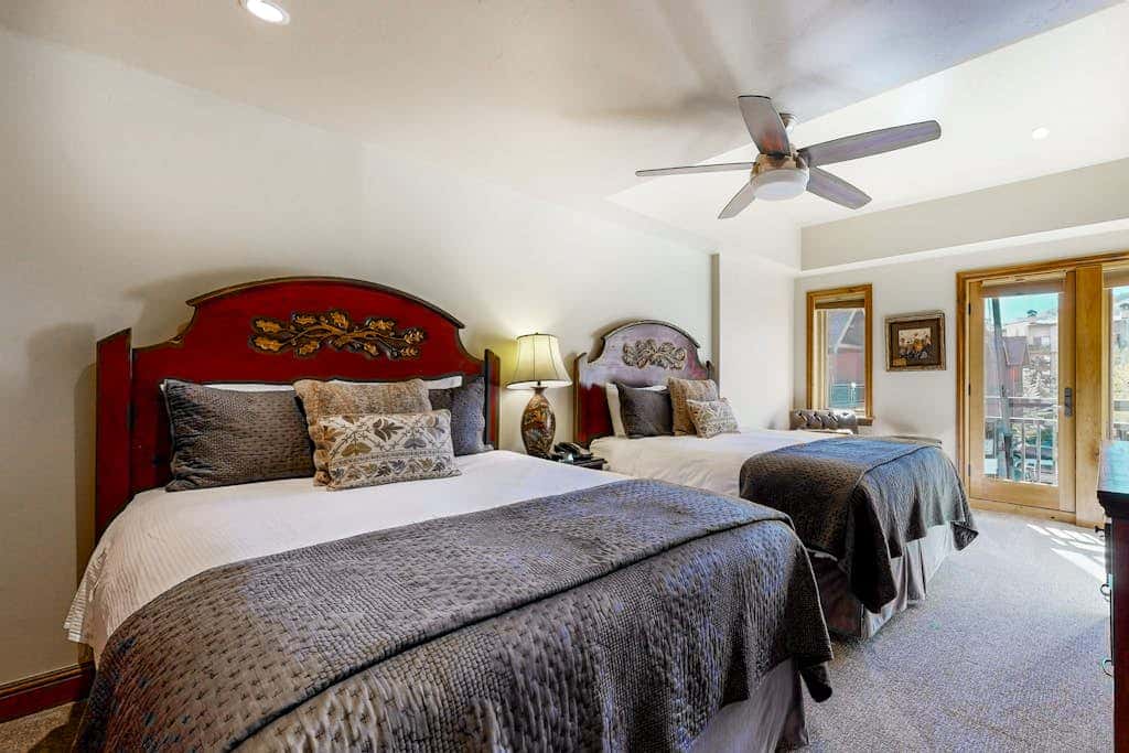 Lion Square Lodge East 305