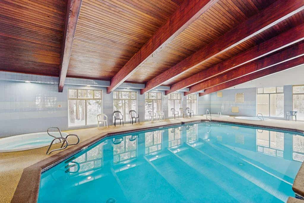Comfy condo near Winter Park w/ shared pool, hot tub & ski shuttle
