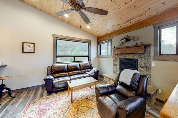 Two-level home on one acre w/ mountain views and deck on Crystal River