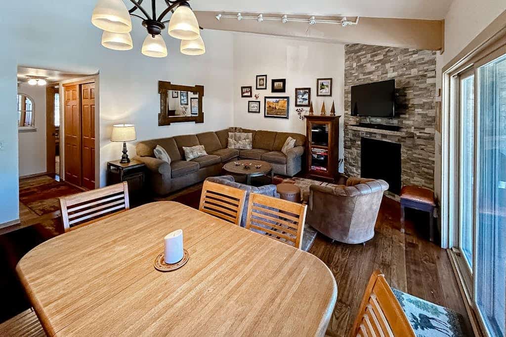 Snowmass Village condo close to ski lift with deck & bright interior