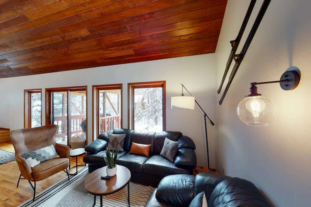 Dog-Friendly Mountain Home w/Private Hot Tub - 6 Mins to Lifts & Downtown