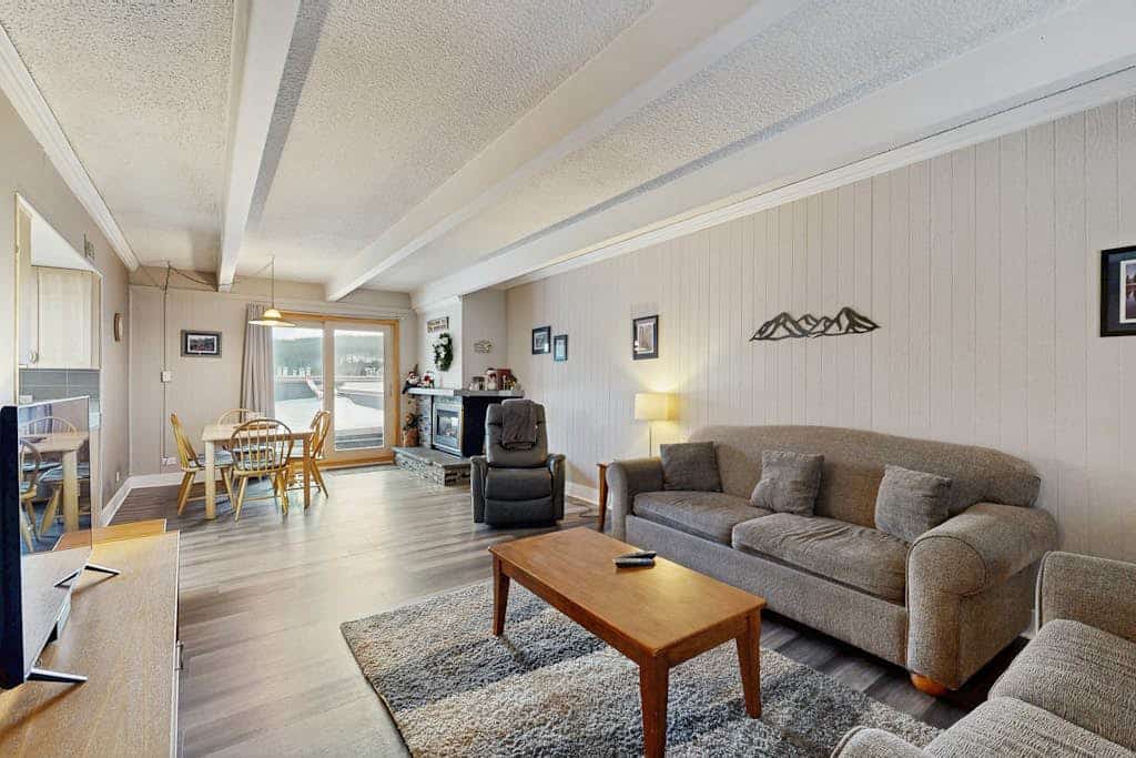 Shuttle to lifts from condo w/ panoramic views