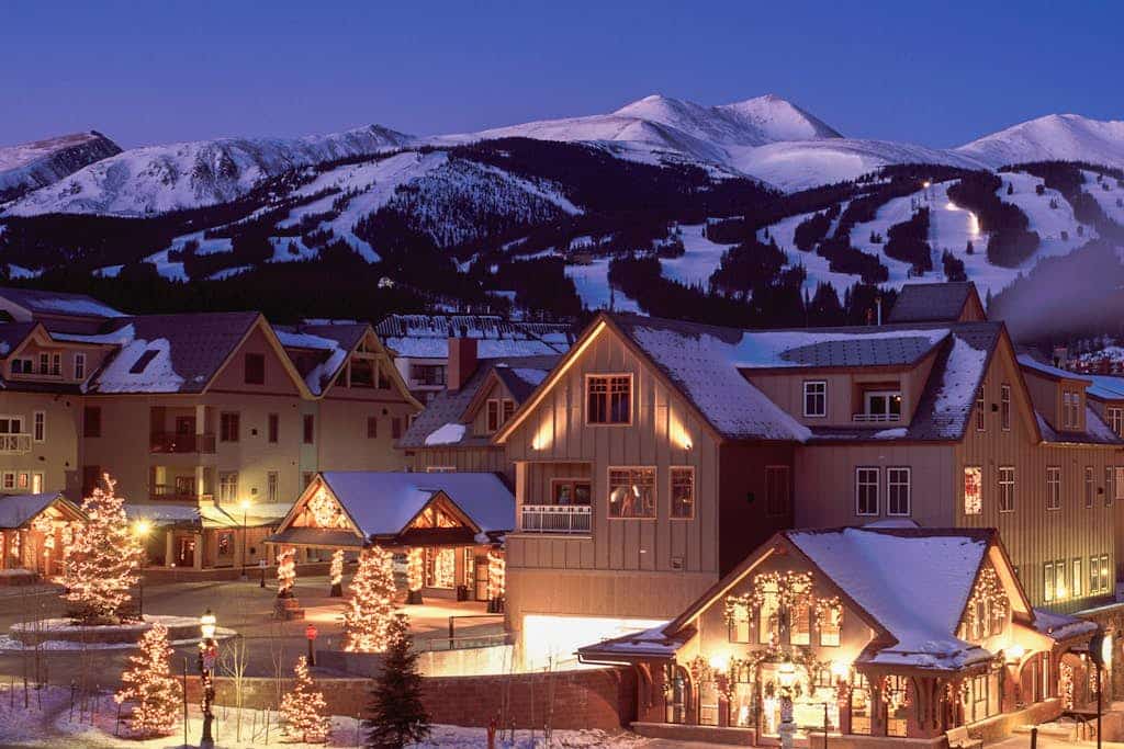 Mountain condo with Blue River views, balcony, hot tubs & pool - walk to lifts