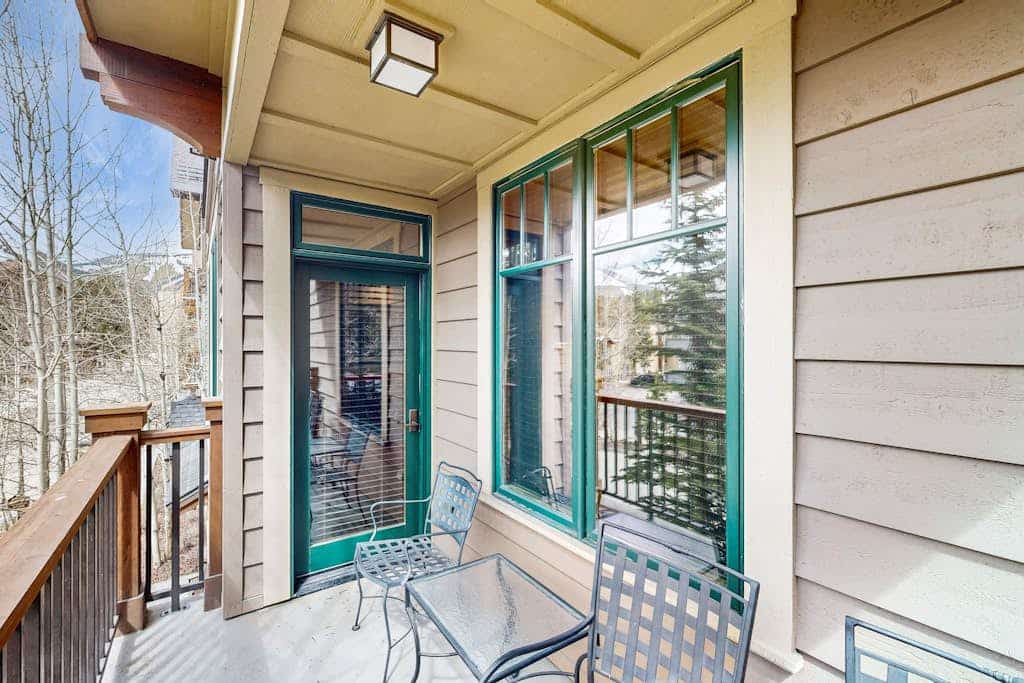 Main Street condo with outdoor pool, hot tubs & gym - walk to Peak 9 lifts