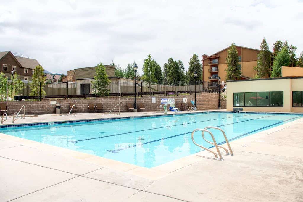 Main Street condo with outdoor pool, hot tubs & gym - walk to Peak 9 lifts